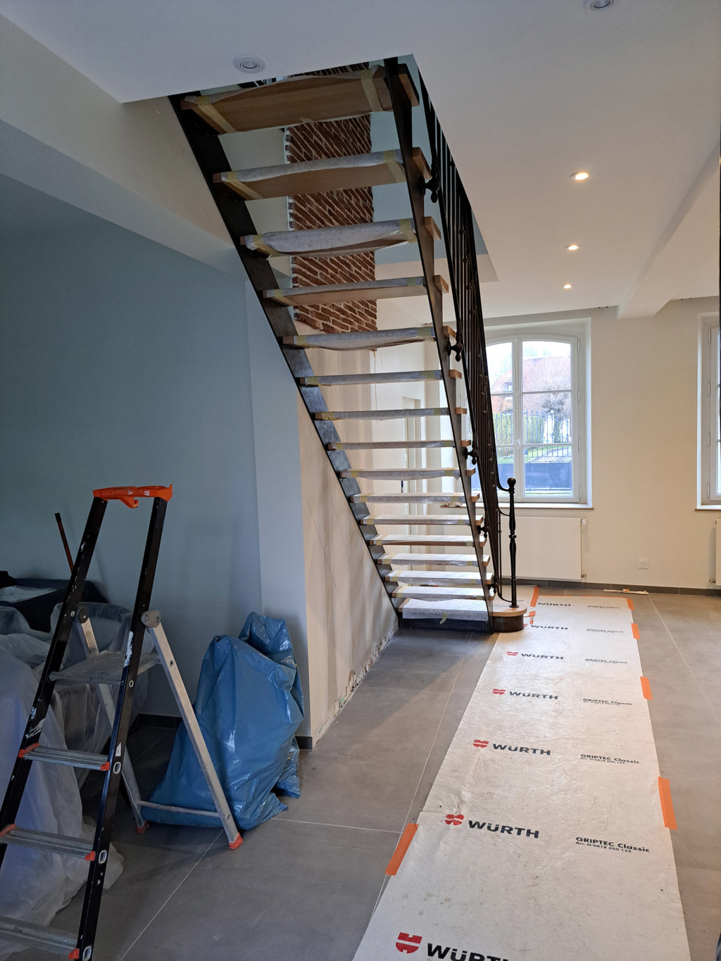 Structure en acier patiné de l’escalier sur mesure La Motte-Tilly