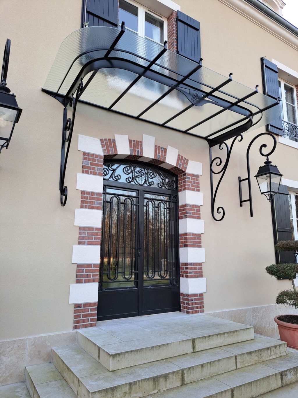 Ferronnerie haut de gamme en acier et verre feuilleté