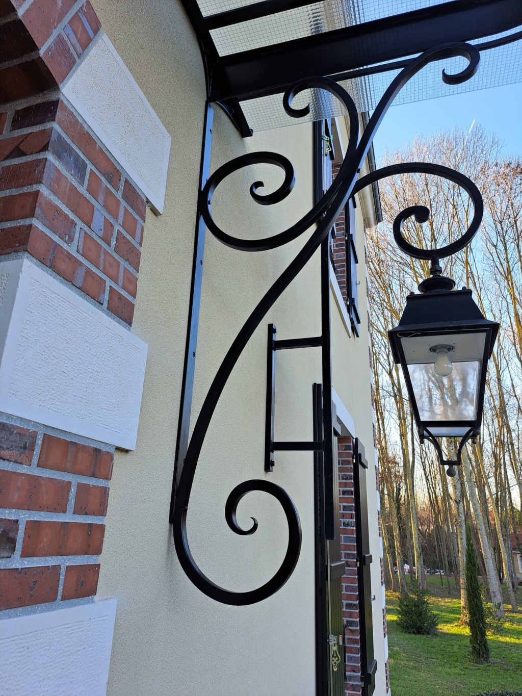 Installation de ferronnerie personnalisée en acier