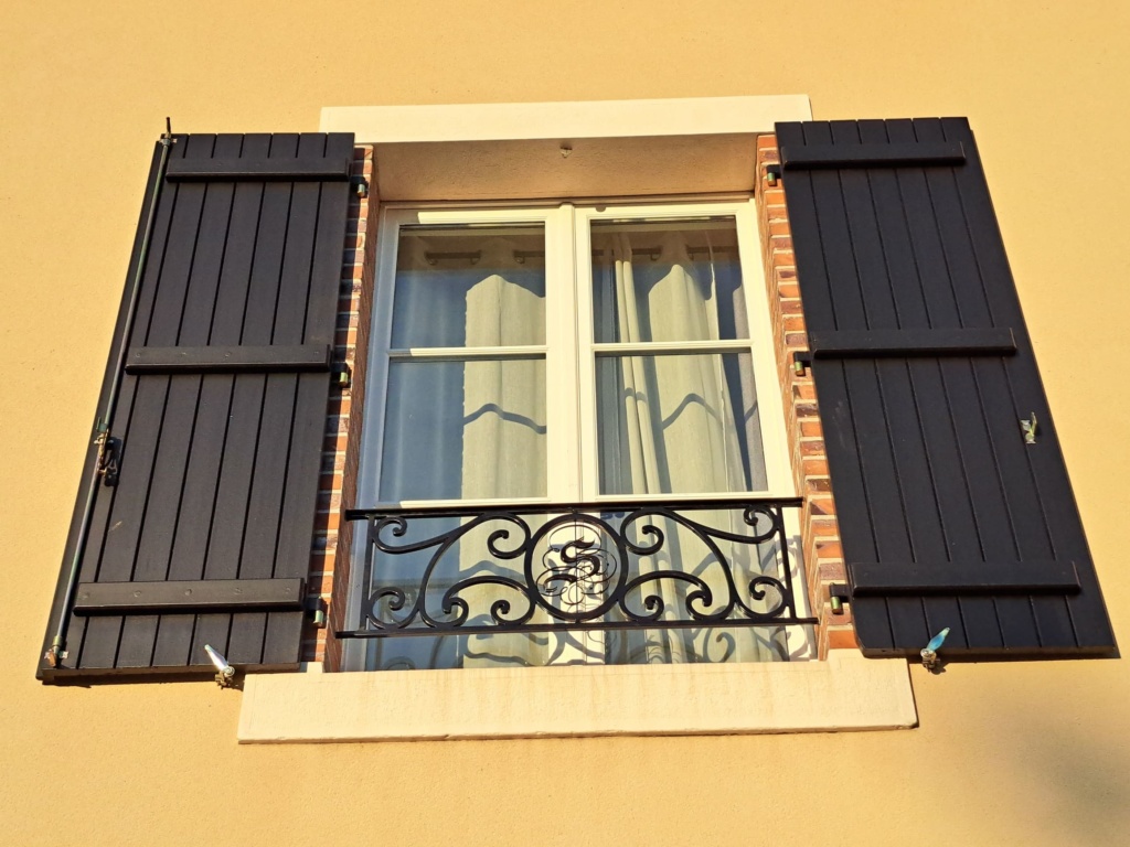 Motif de ferronnerie personnalisée avec initiales