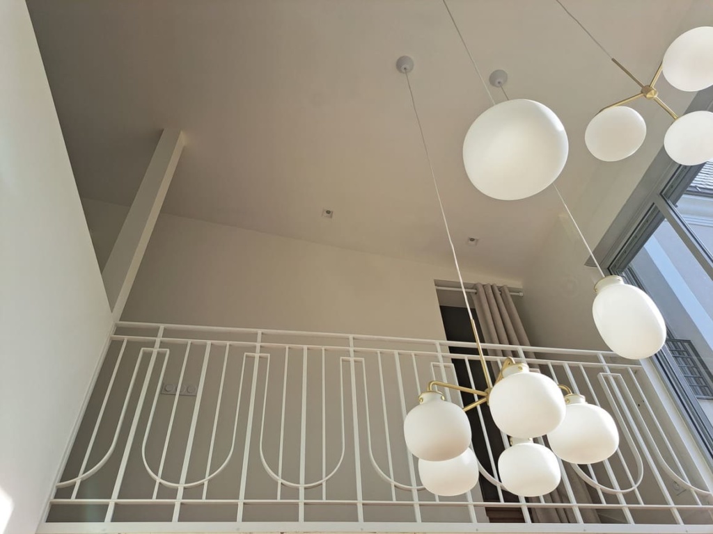 arde-corps d’inspiration Art déco en acier thermolaqué