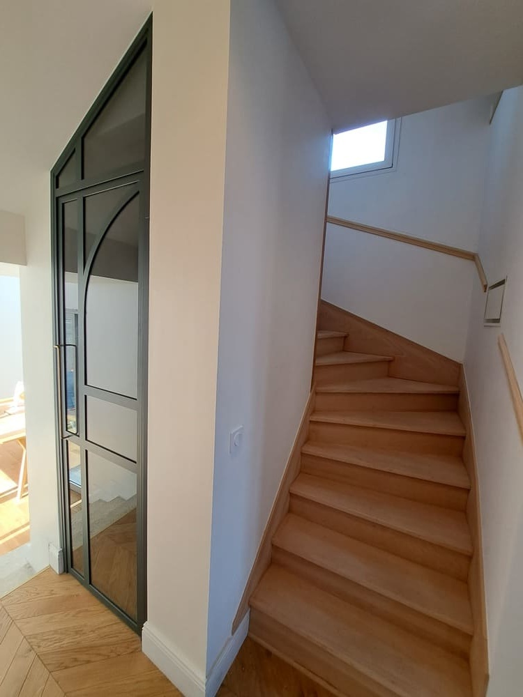 Portes contemporaines en acier thermolaqué