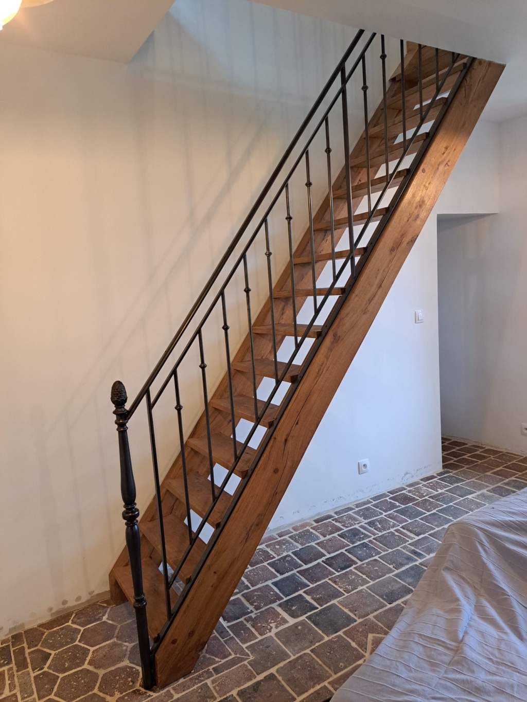 Garde-corps extérieur en acier patiné