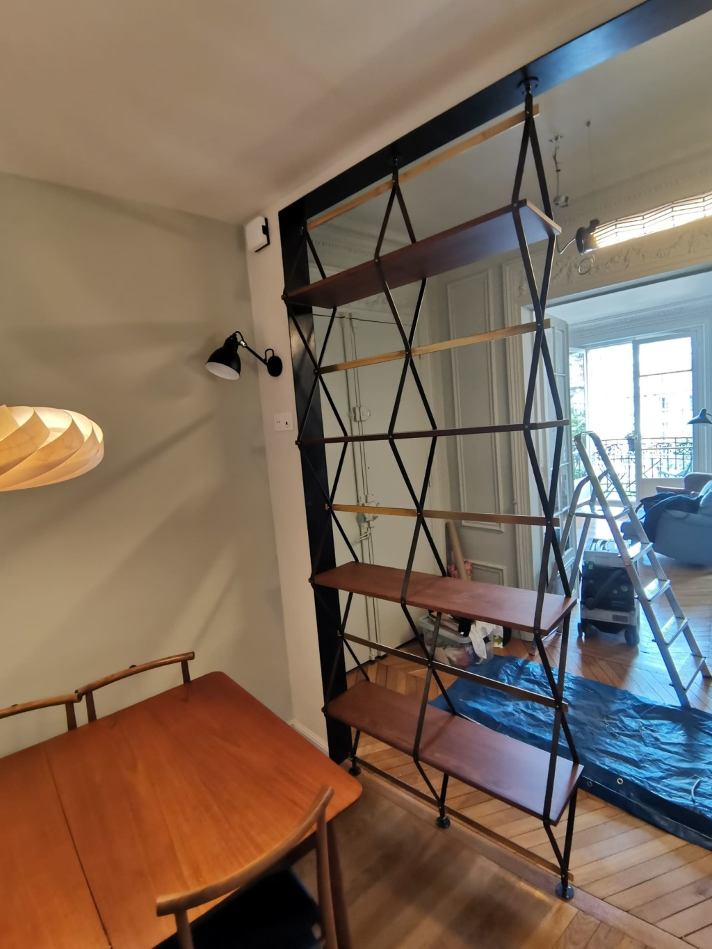 Étagères contemporaines en acier thermolaqué et bois